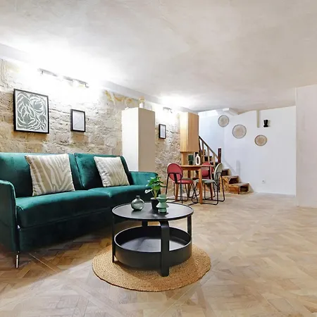 Apartment A Jewel In The Heart Of The Marais- 4p 1bdr- *