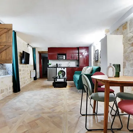 Apartment A Jewel In The Heart Of The Marais- 4p 1bdr- *