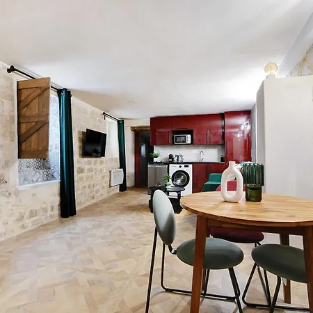 Apartment A Jewel In The Heart Of The Marais- 4p 1bdr-