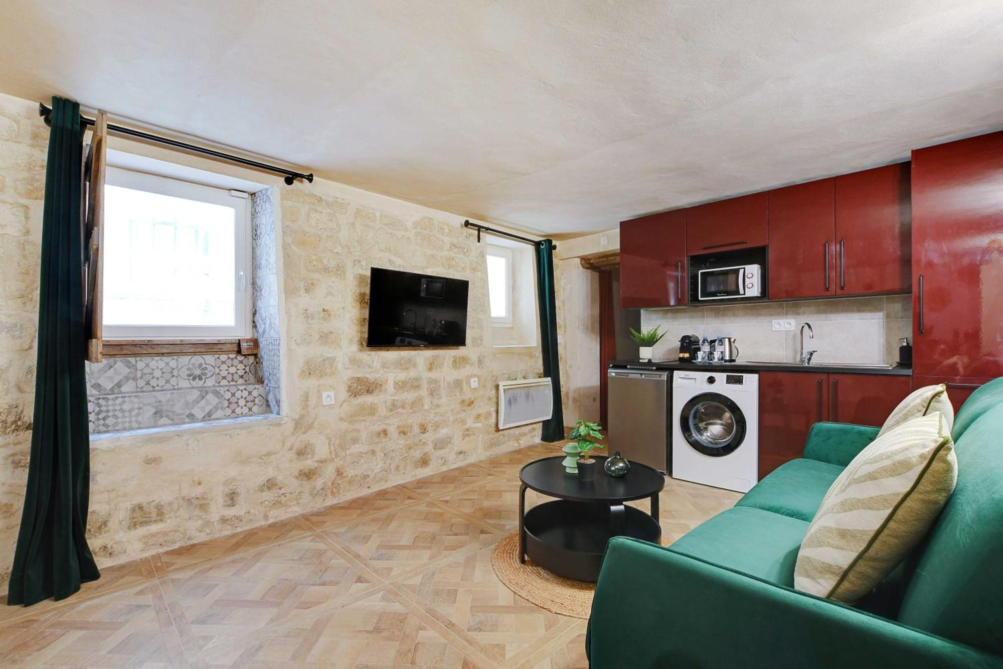 A Jewel In The Heart Of The Marais- 4p 1bdr-